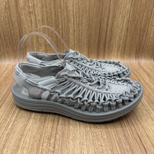 Keen Women's Uneek Silver drizzle Sparkle 10 Sandals Shoes Sparkly EUC‎ Shiny